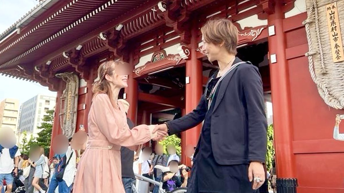 浅草寺にて。参拝のあとで
